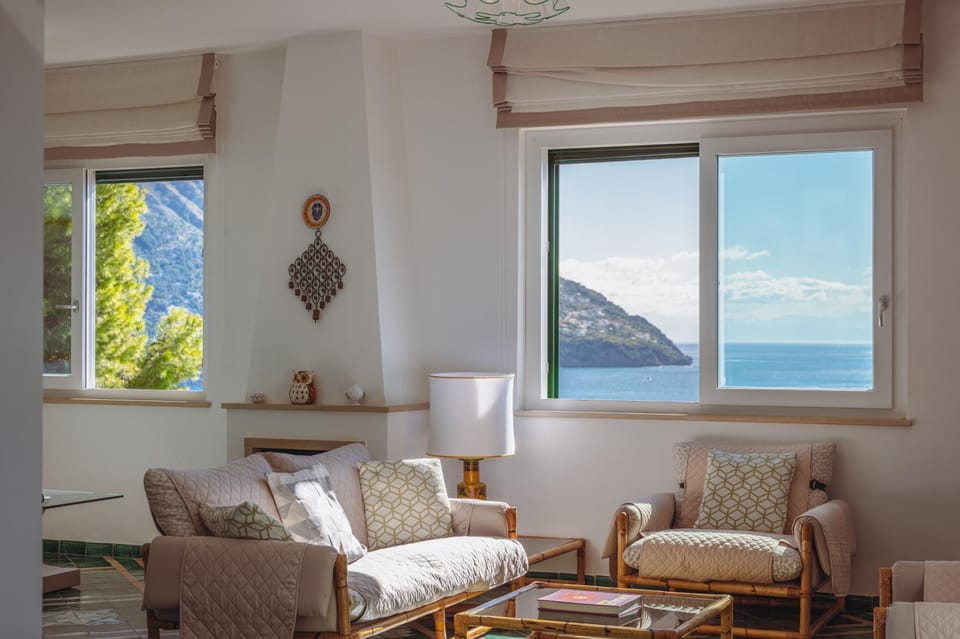 Living room, Sea view