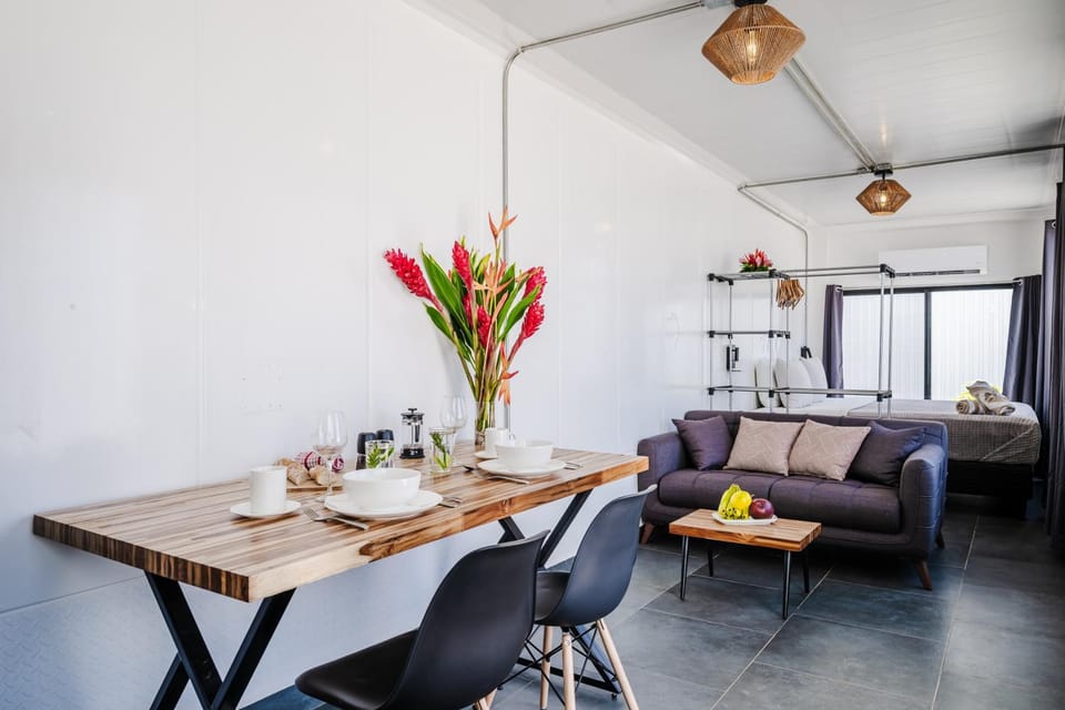 Photo of the whole room, Seating area, Dining area