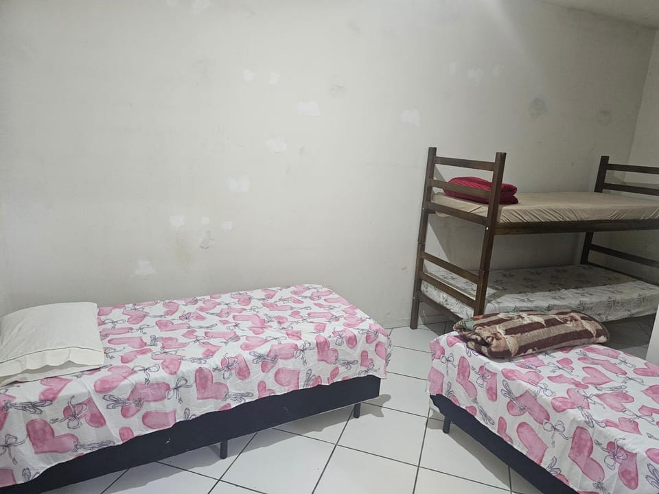 2 quartos Itapecerica, prox Embu e Cotia, a lado da rodovia Regis Bittencourt Apartment in Cotia