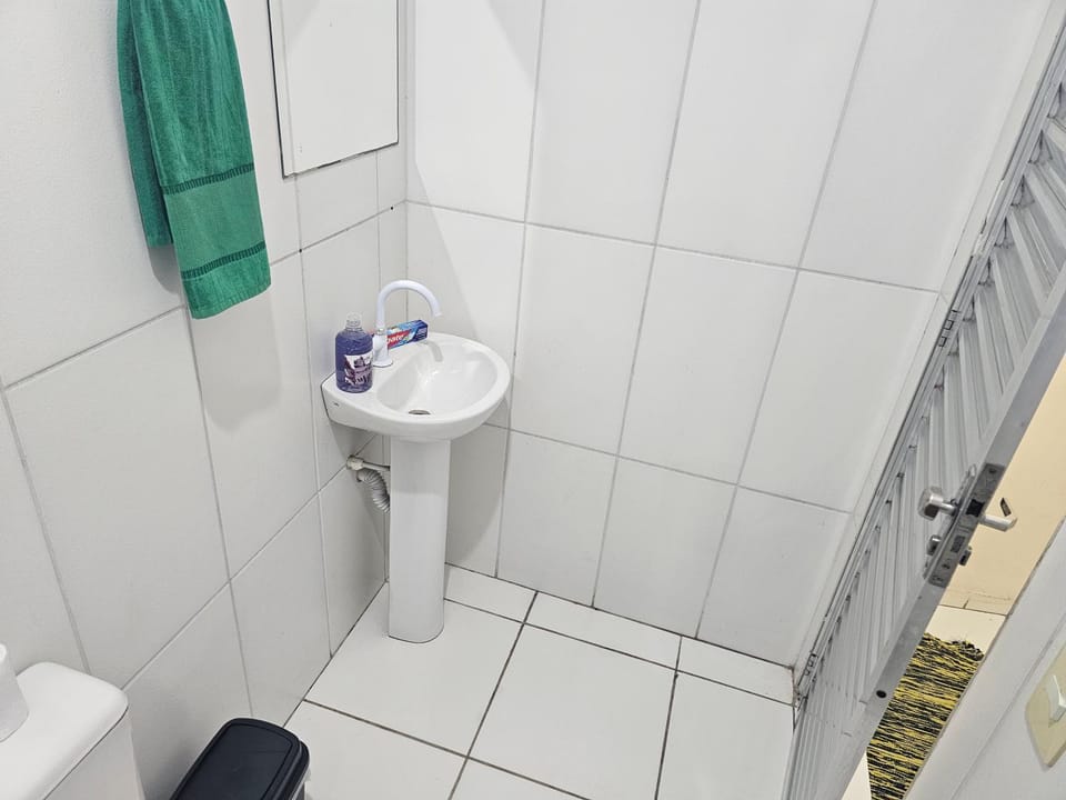 2 quartos Itapecerica, prox Embu e Cotia, a lado da rodovia Regis Bittencourt Apartment in Cotia