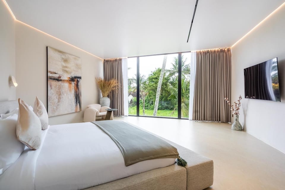 Bed, TV and multimedia, View (from property/room), Bedroom