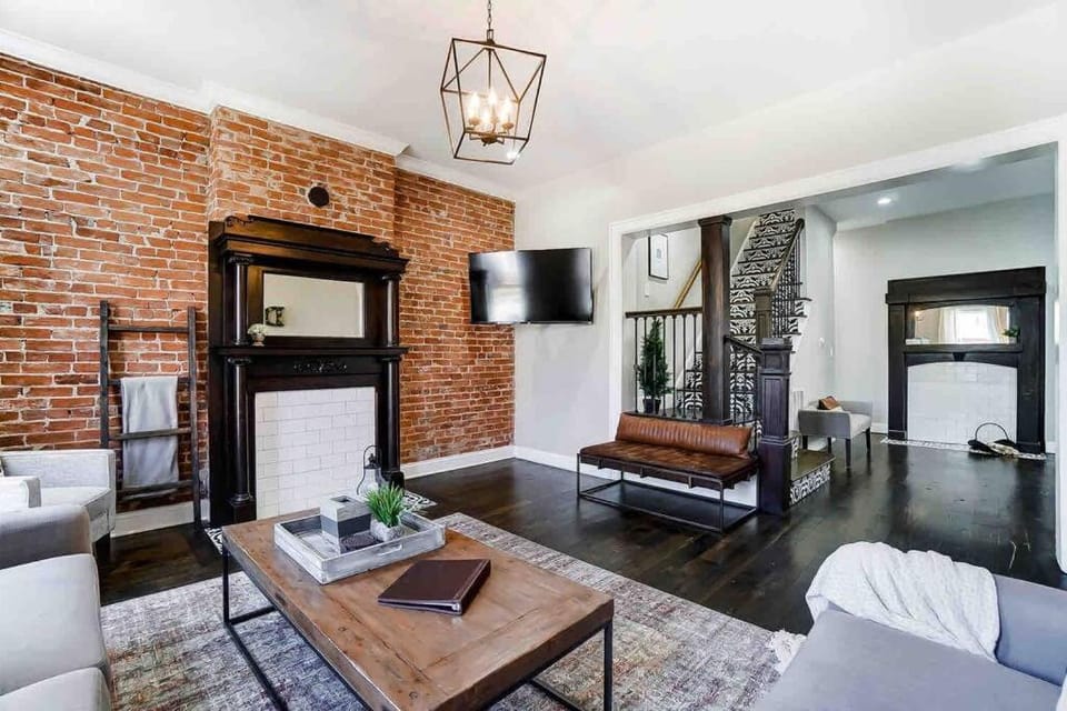 Spacious 4BR Home Near UD Oregon and DT Dayton House in Dayton