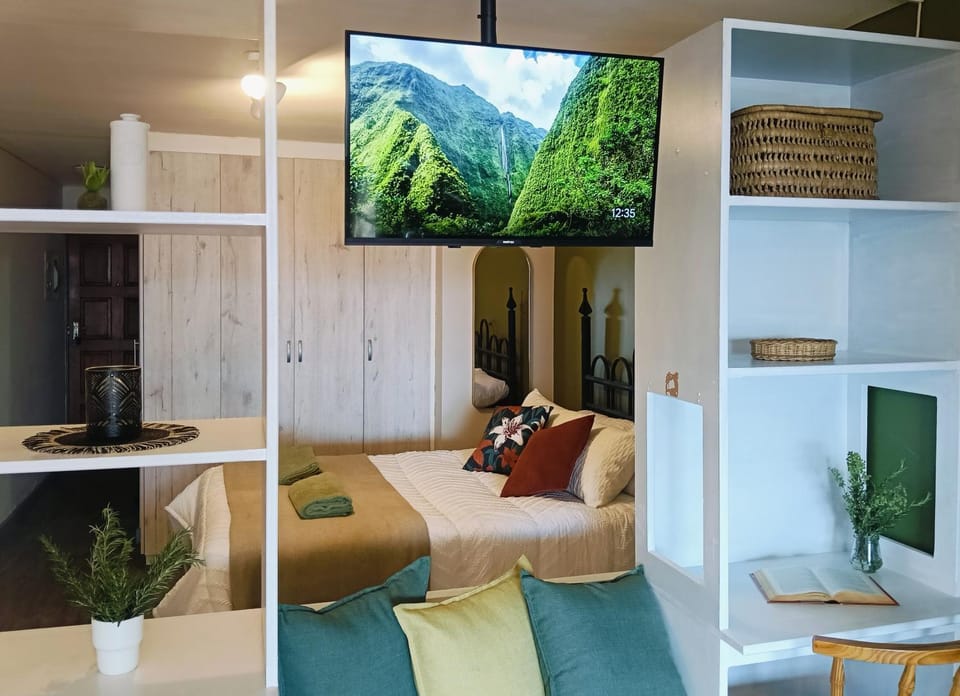 TV and multimedia, Bedroom, wardrobe