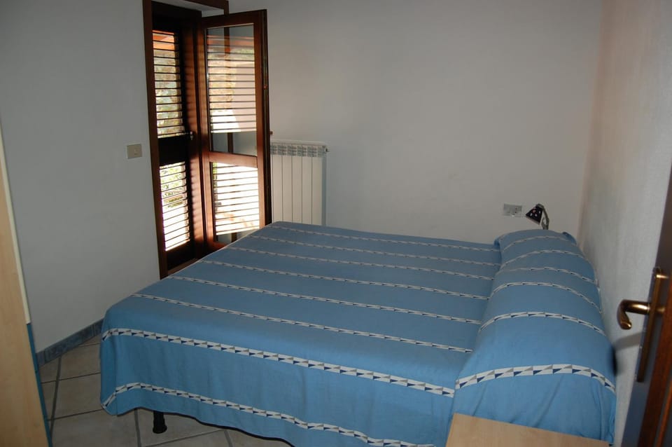 Patio, Staff, People, Balcony/Terrace, Photo of the whole room, Dining area, Bedroom, Pets, Family