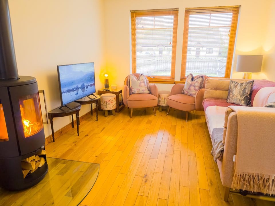 Communal lounge/ TV room, Living room
