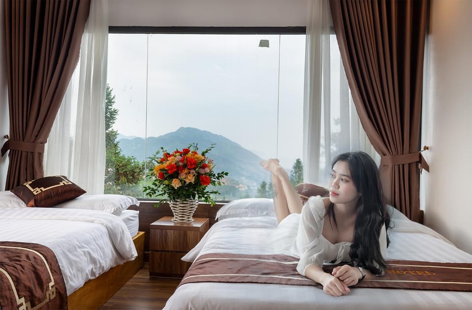 Bed, Bedroom, Mountain view