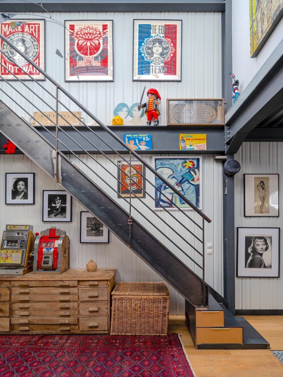 Living room, Seating area