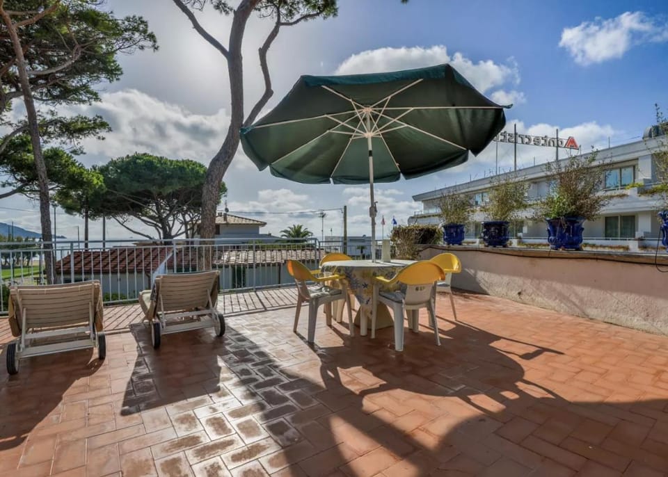 Day, View (from property/room), Balcony/Terrace, Balcony/Terrace, Sea view