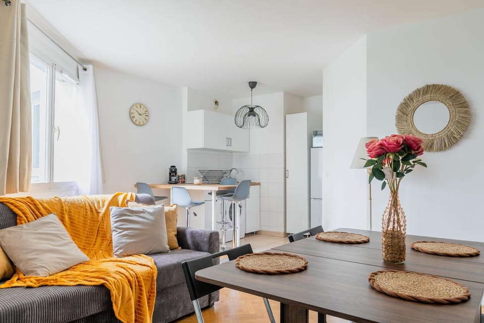 Charmant 2 pièces rénové Porte de Paris avec parking Apartment in Aubervilliers