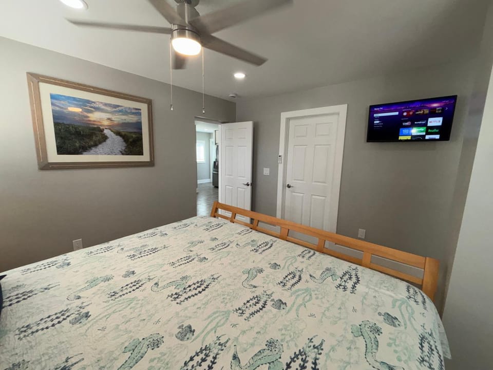 Bed, Bedroom