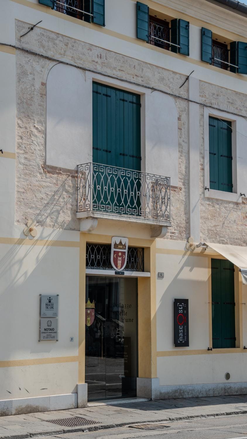 Property building, Facade/entrance