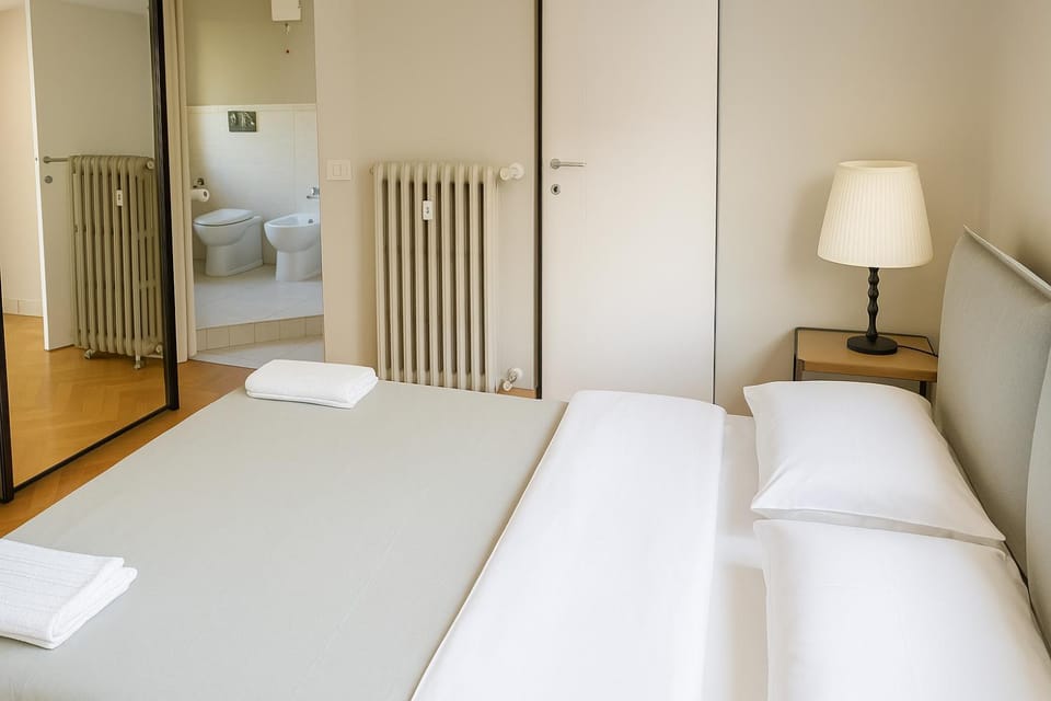 Easy Room Italy Duomo Apartment in Milan
