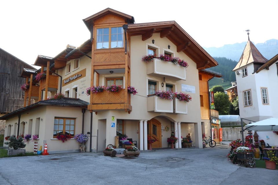 Hotel Pordoi - Fam Furgler Hotel in Trentino-South Tyrol