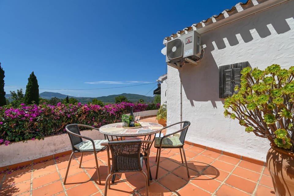 Balcony/Terrace, Dining area