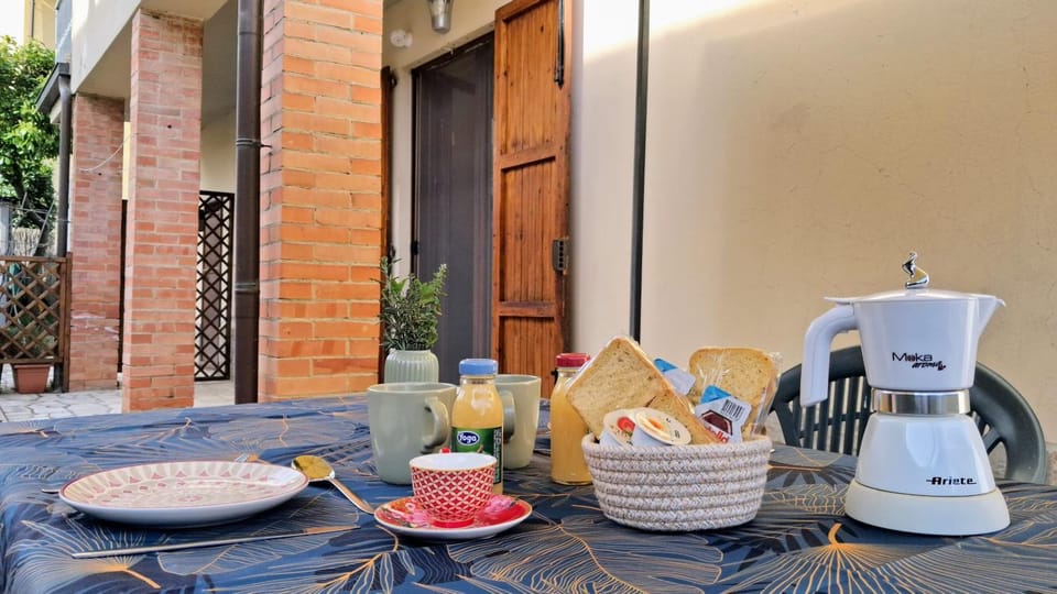 Garden, Breakfast