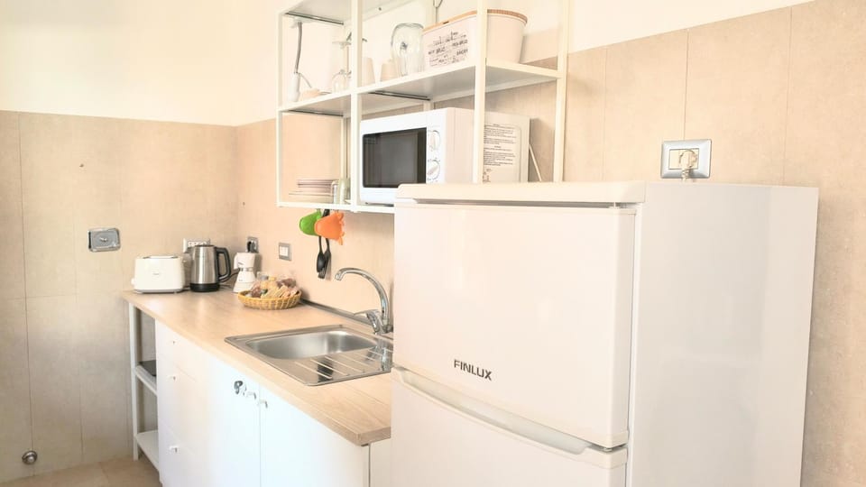 Coffee/tea facilities, Kitchen or kitchenette, toaster