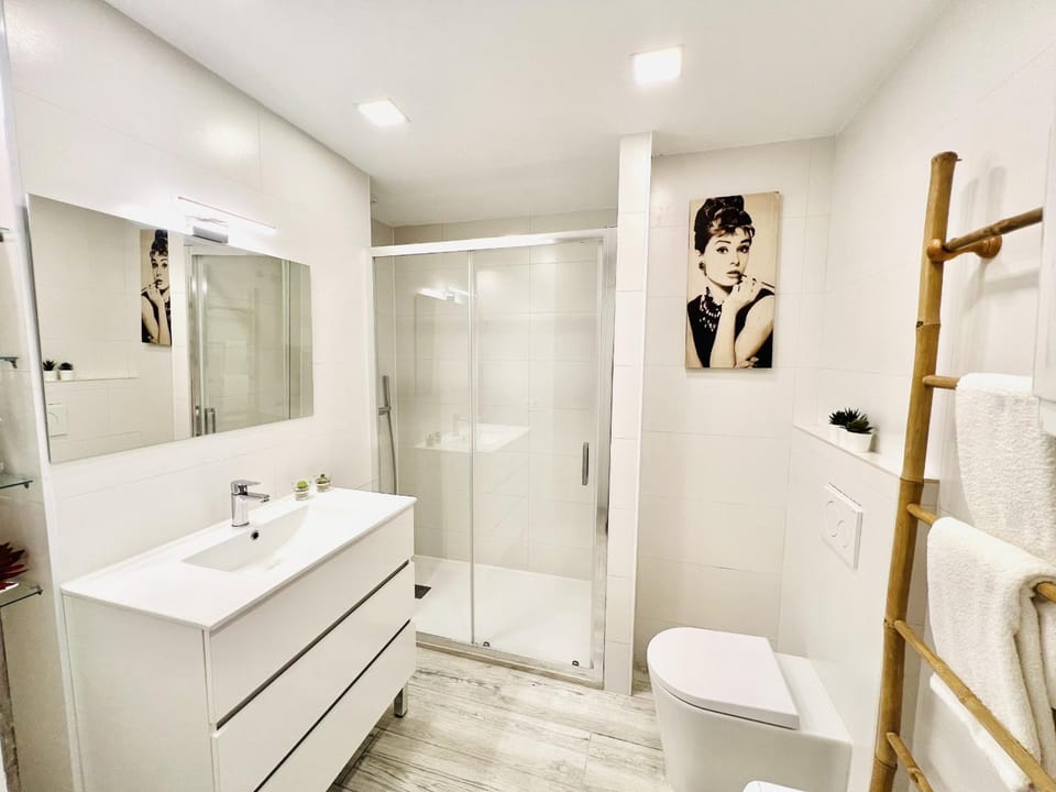 Shower, Bathroom