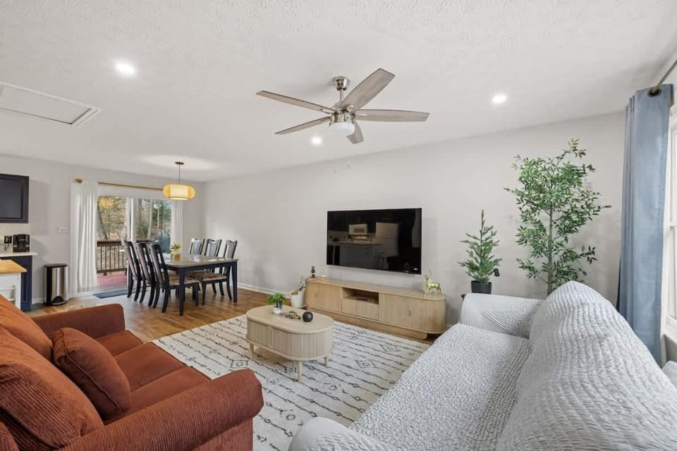 Red Fox Den - Luxurious home 10 guests 5 beds in Massanutten House in Massanutten