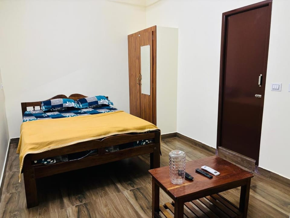 VRS Guest house Bed and Breakfast in Puducherry