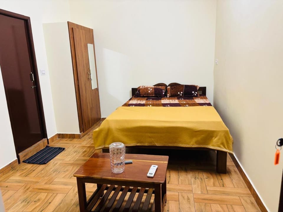VRS Guest house Bed and Breakfast in Puducherry