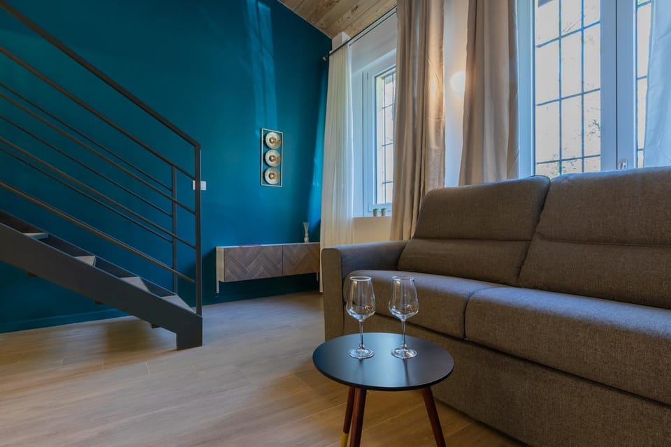 Communal lounge/ TV room, Living room