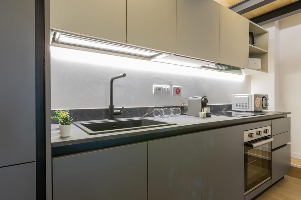 Kitchen or kitchenette