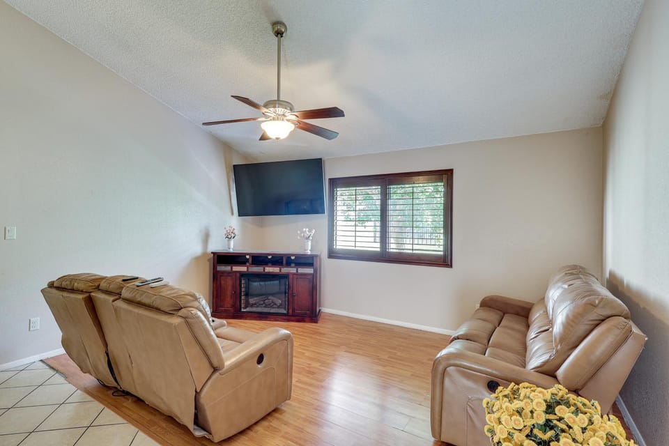 Close to Golf! Snowbird Retreat w/ Pool in Yuma House in Yuma