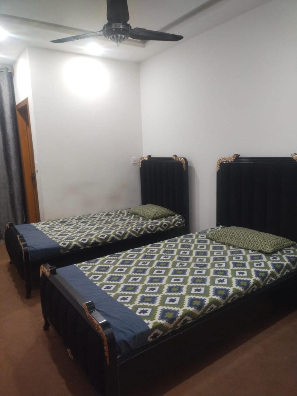 Silver Arc Plaza Apartment in Islamabad
