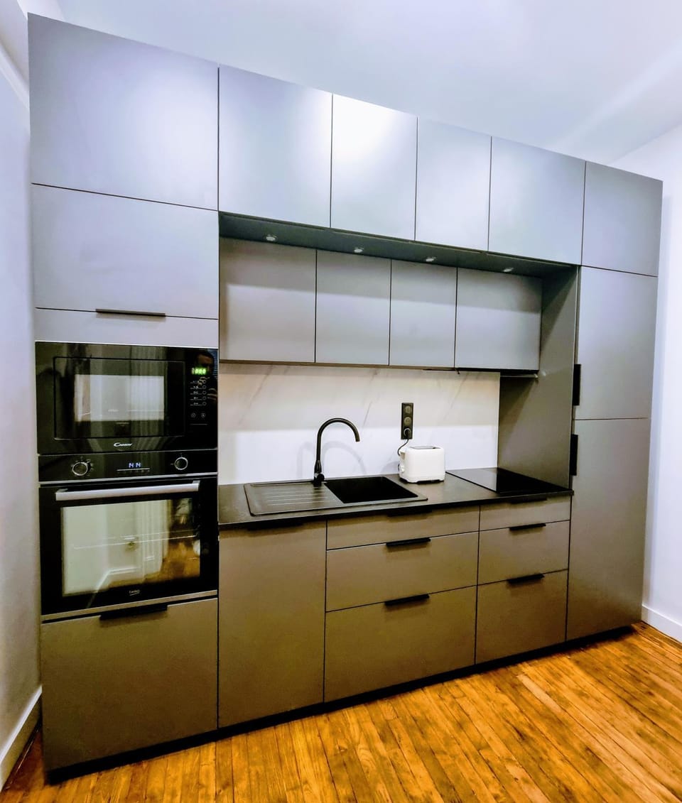Kitchen or kitchenette, Living room