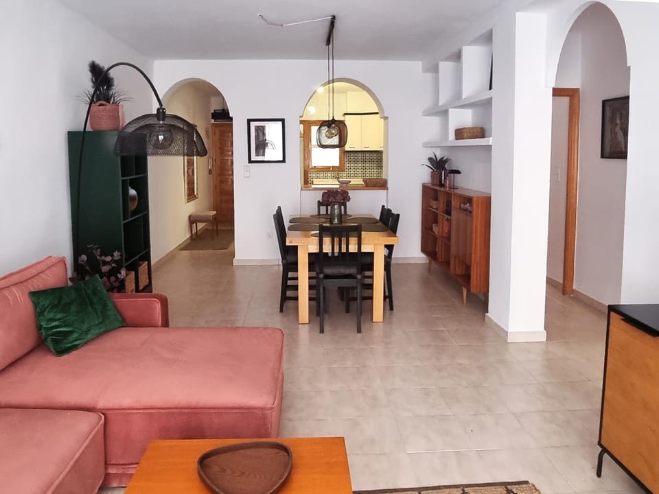 Living room, Seating area, Dining area