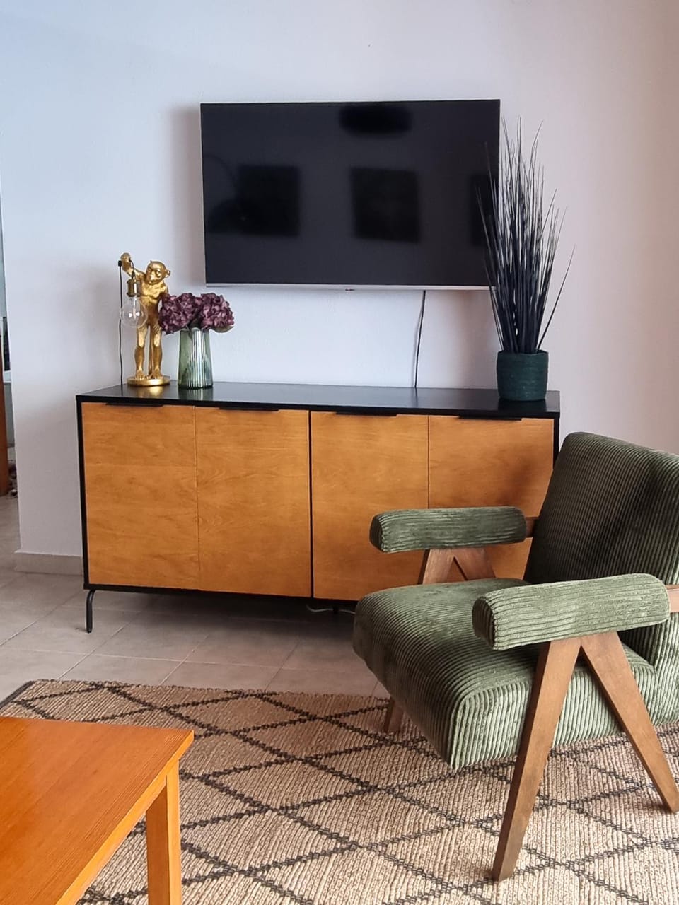 TV and multimedia, Living room, Seating area