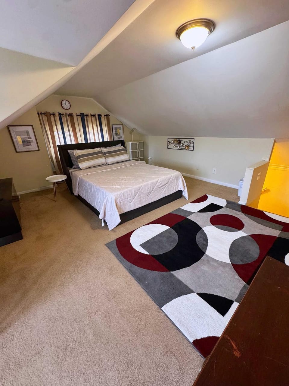 Natvy Alpha Suite - 3 Bedroom Apartment in Munhall