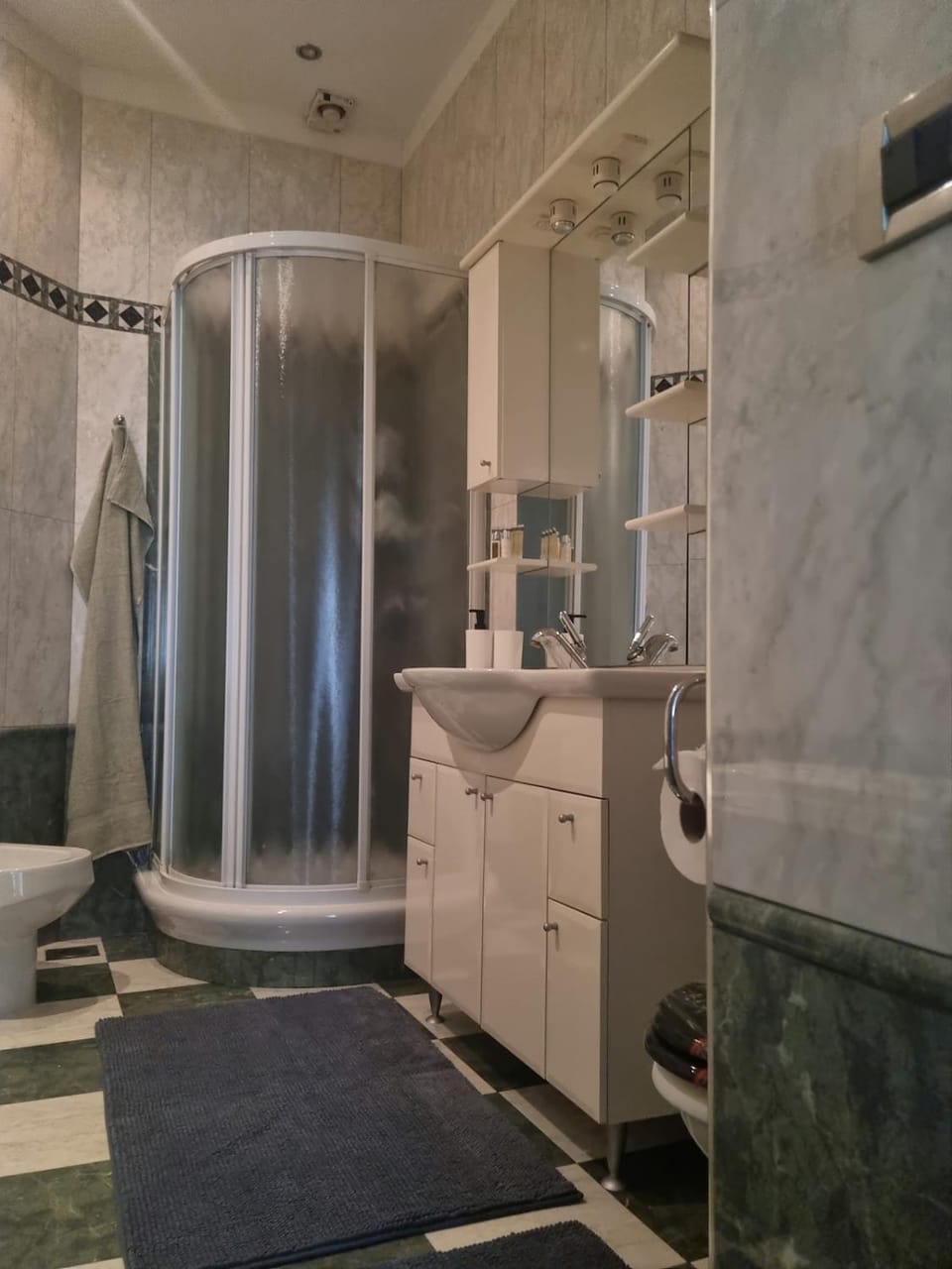 Big terrace 2 BR with AC 2 steps from main square Apartment in City of Zagreb