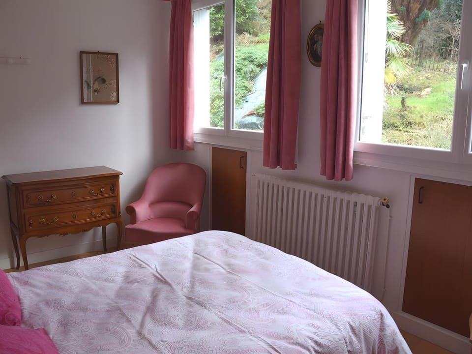 Living room, Bedroom