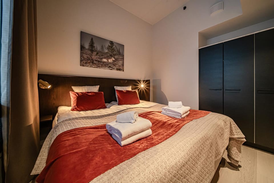 Bed, TV and multimedia, Bedroom, heating, internet, towels, wardrobe