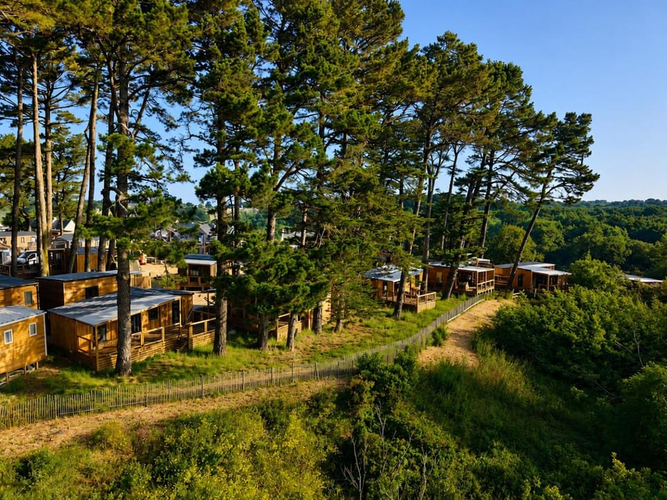 Slow Village Belle-Île en mer Campground/ 
RV Resort in Brittany