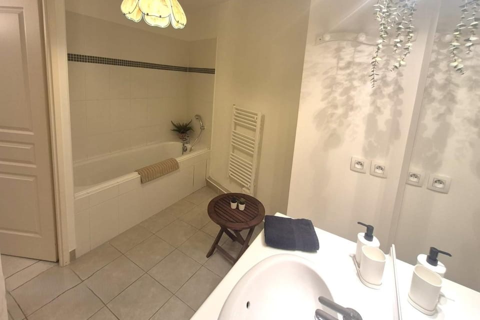 Comfortable stay in the heart of La Seyne-sur-Mer Apartment in La Seyne-sur-Mer