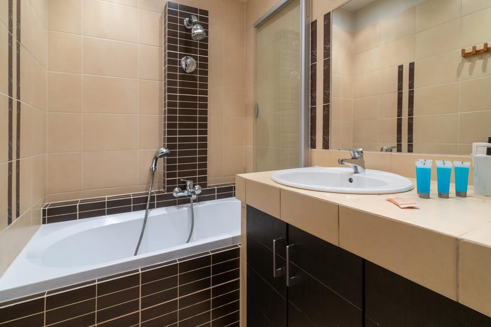 Bathroom, Bath