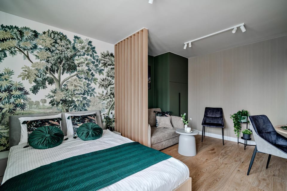 Bed, Living room, Photo of the whole room, Seating area, Bedroom