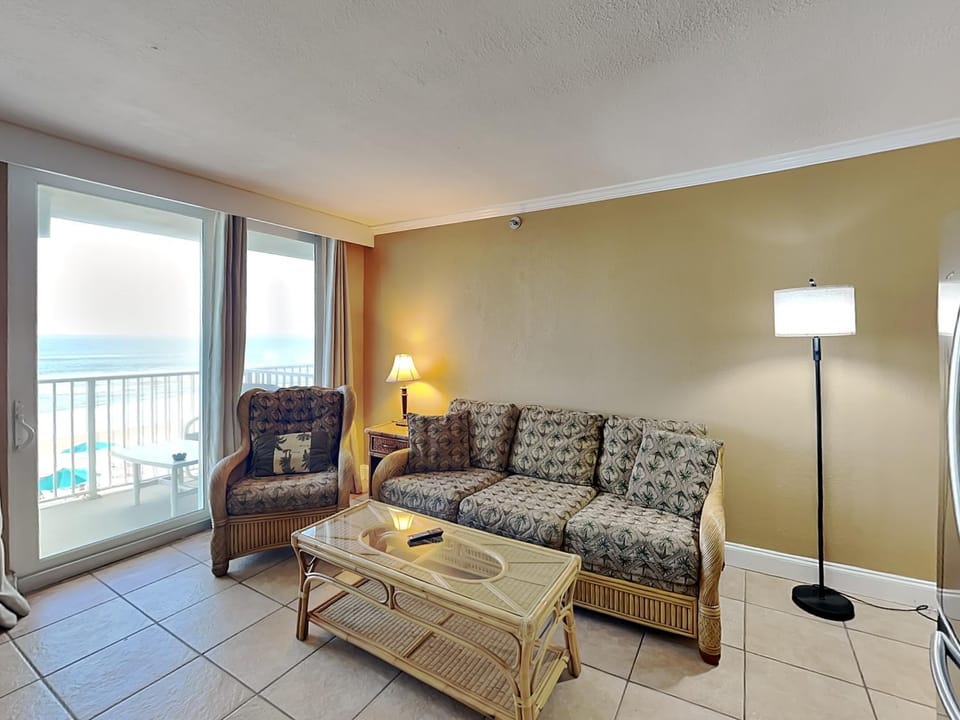 View (from property/room), Balcony/Terrace, Living room, Seating area, Sea view, furniture