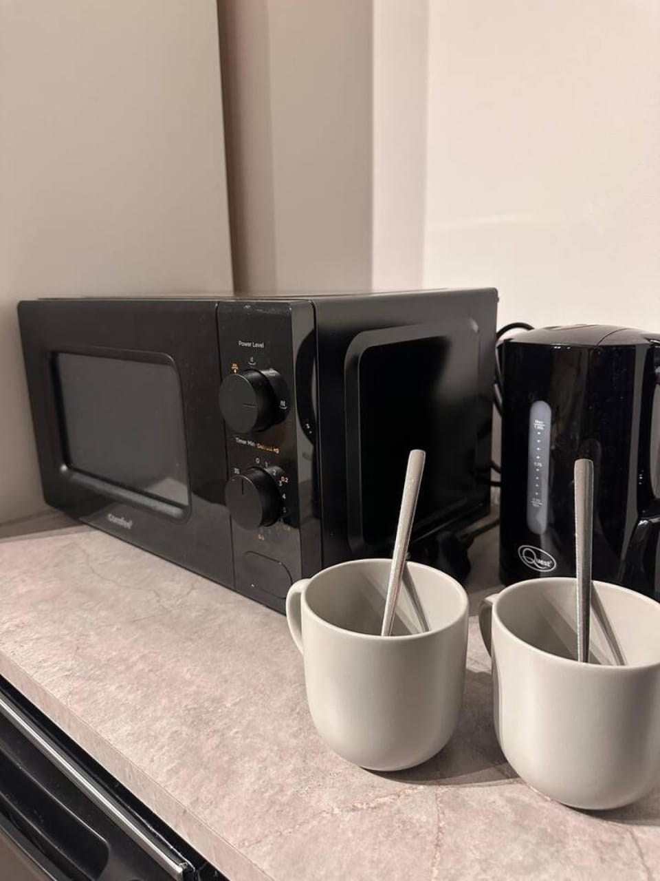 Room LondonBridge 15 min by Tube House in London Borough of Southwark