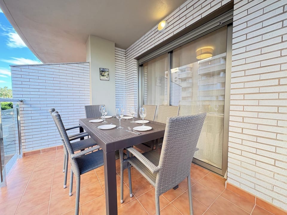 Off site, Balcony/Terrace, Dining area