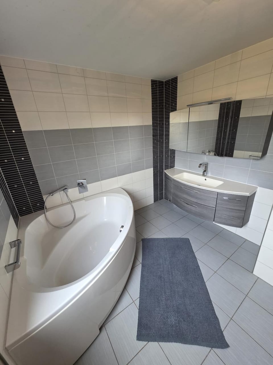 Cozy city apartment Neuwied Apartment in Rhineland-Palatinate