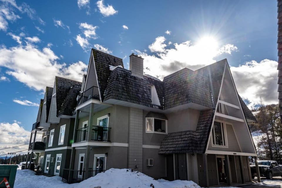 Property building, Winter