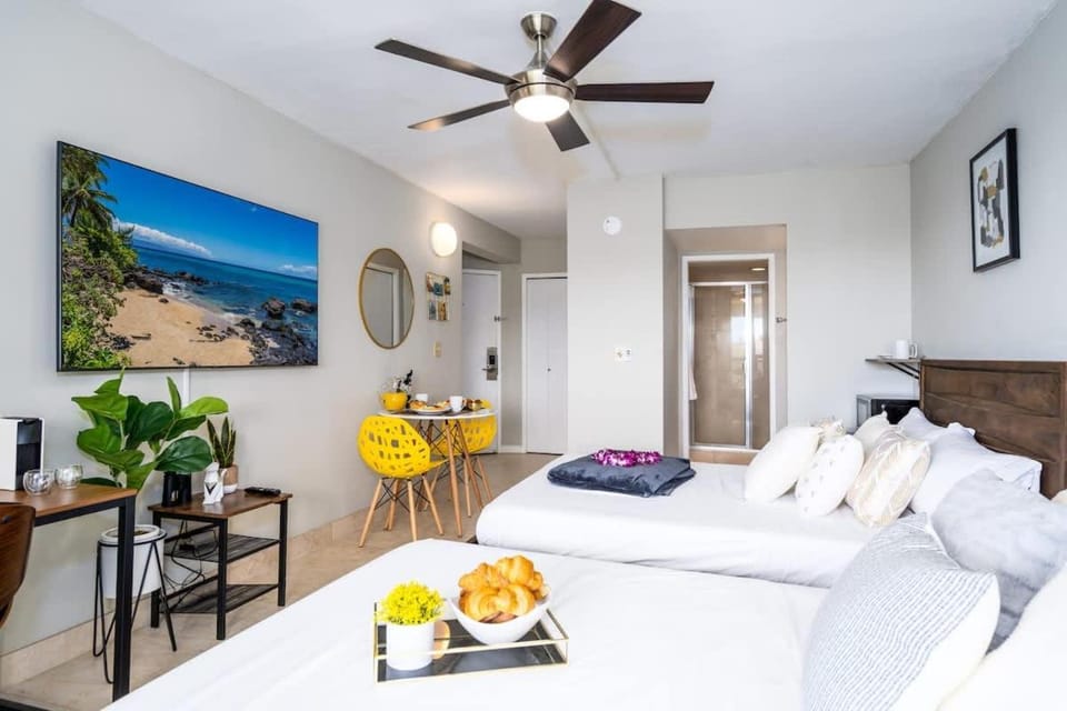 Beachside Retreat Walk to Shops & Dining House in Wailea