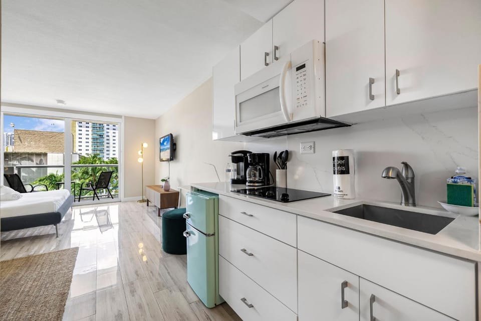 Bed, Coffee/tea facilities, Kitchen or kitchenette, Photo of the whole room, Bedroom, pet friendly, stove