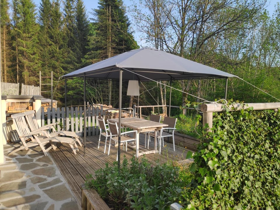 Maison van Stijn, Gîte les 3 Etoiles d'Auvergne House in Auvergne-Rhône-Alpes