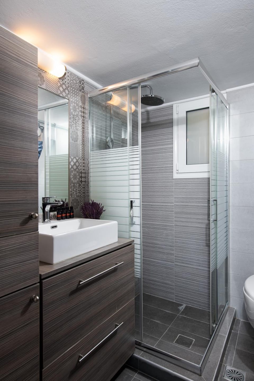 Shower, Toilet, Bathroom, locker