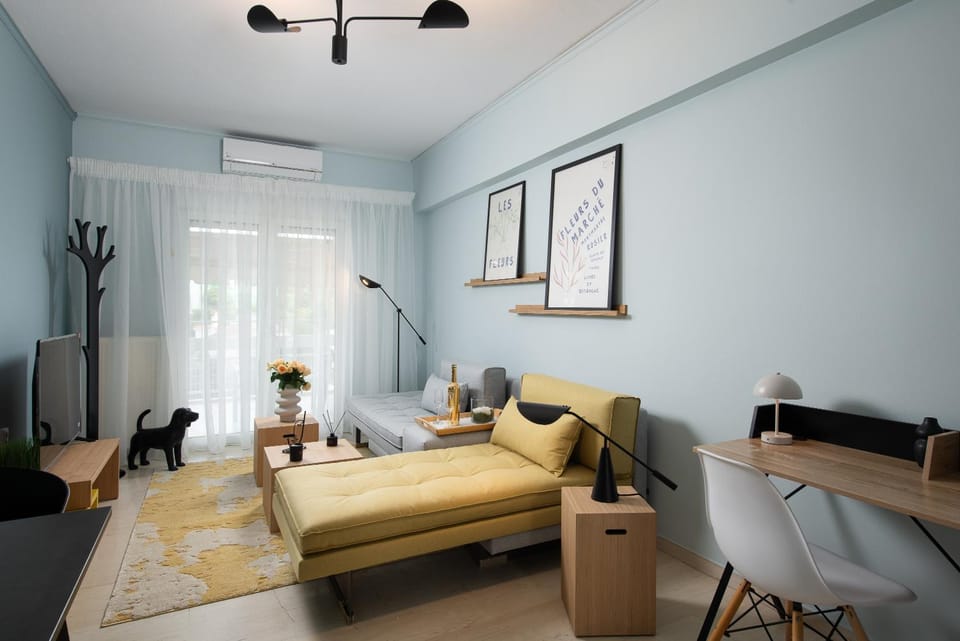 Living room, Decorative detail, Dining area