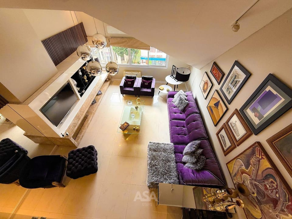 Communal lounge/ TV room, Winter, TV and multimedia, View (from property/room), Living room, Decorative detail, Guests, Area and facilities, Entertainment, Seasons, Time of day, group of guests, Family